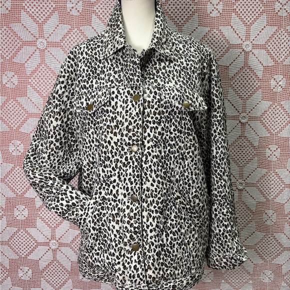 Coldwater Creek Jackets & Blazers - Coldwater Creek Silk Leopard Quilted Jacket Size L